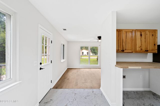 3098 Clydesdale Circle, Beaufort, SC 29906