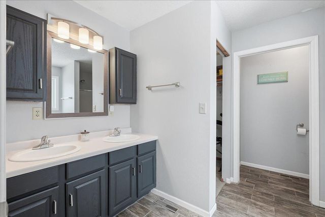 1550 Dutch Heritage Lane, Baldwin, WI 54002