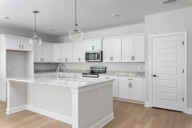 360 Fernshade Lane 360, Hixson, TN 37343