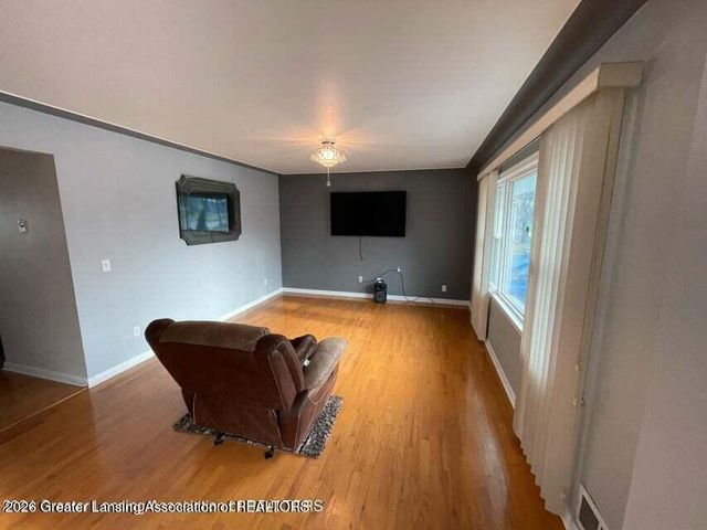 1101 Kendon Drive, Lansing, MI 48910