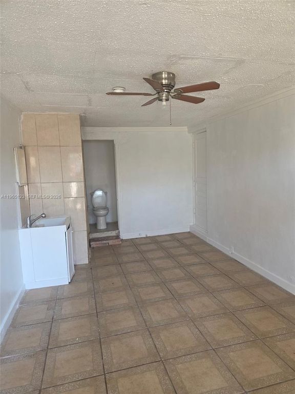 725 Opa Locka Blvd A, Opa-locka, FL 33054