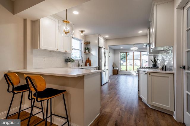 29 OVERBROOK AVE, Maple Shade, NJ 08052