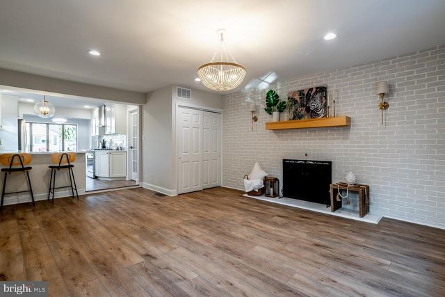 29 OVERBROOK AVE, Maple Shade, NJ 08052