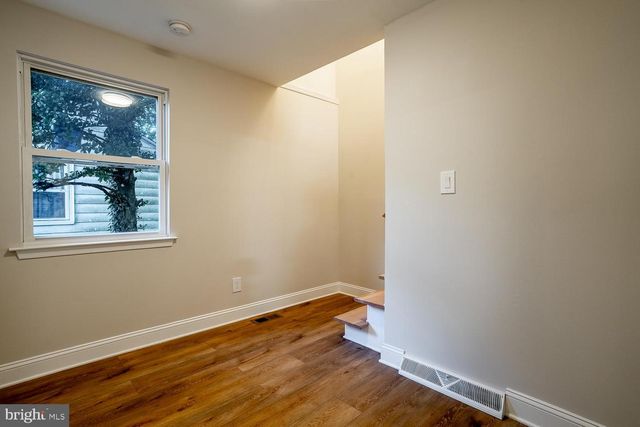 29 OVERBROOK AVE, Maple Shade, NJ 08052