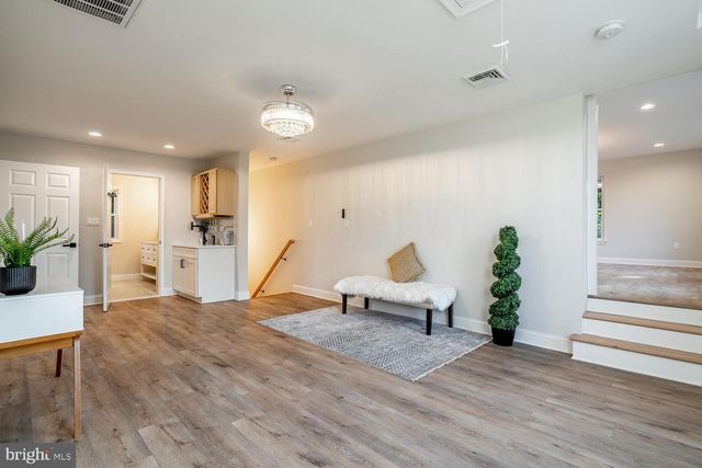 29 OVERBROOK AVE, Maple Shade, NJ 08052