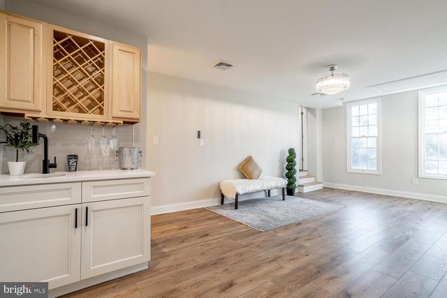 29 OVERBROOK AVE, Maple Shade, NJ 08052