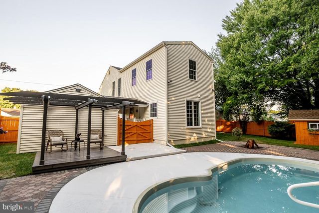 29 OVERBROOK AVE, Maple Shade, NJ 08052