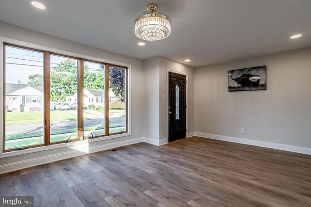 29 OVERBROOK AVE, Maple Shade, NJ 08052