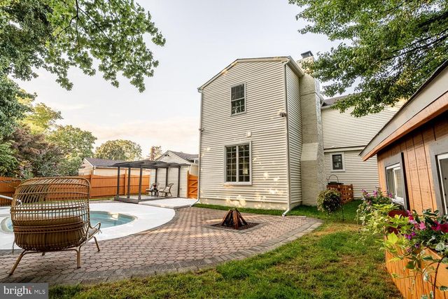 29 OVERBROOK AVE, Maple Shade, NJ 08052