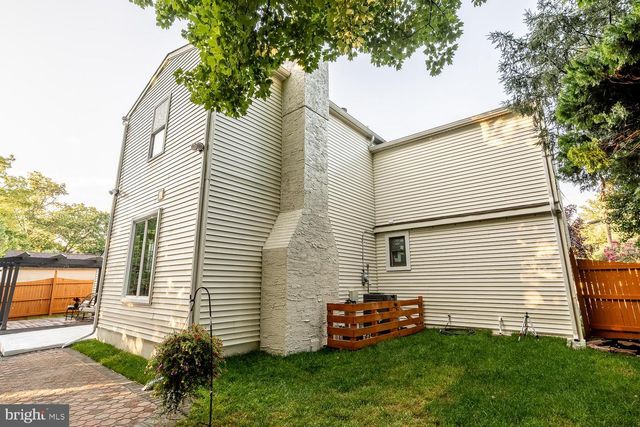 29 OVERBROOK AVE, Maple Shade, NJ 08052