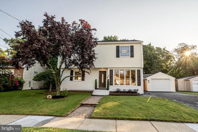 29 OVERBROOK AVE, Maple Shade, NJ 08052