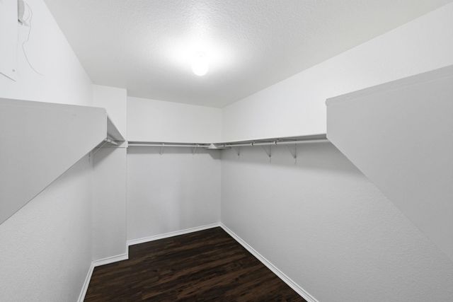 5325 Mathra DR, Del Valle, TX 78617