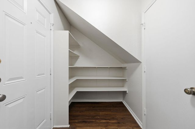 5325 Mathra DR, Del Valle, TX 78617