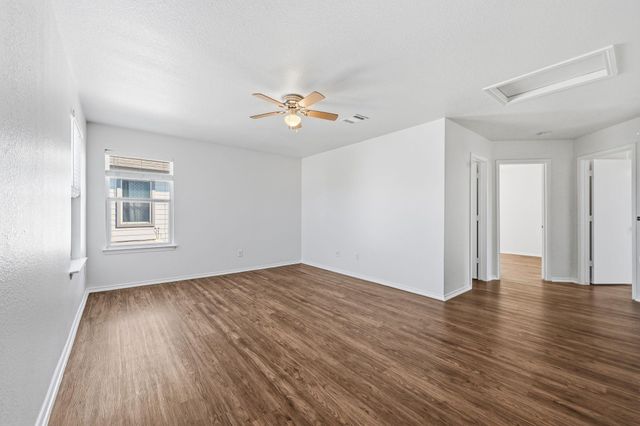 5325 Mathra DR, Del Valle, TX 78617