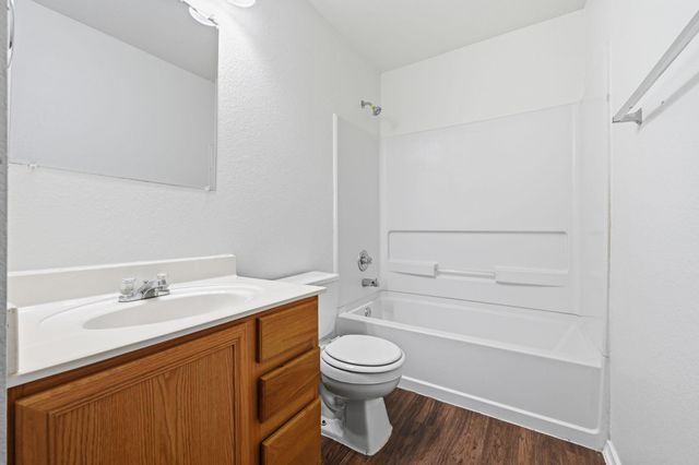 5325 Mathra DR, Del Valle, TX 78617