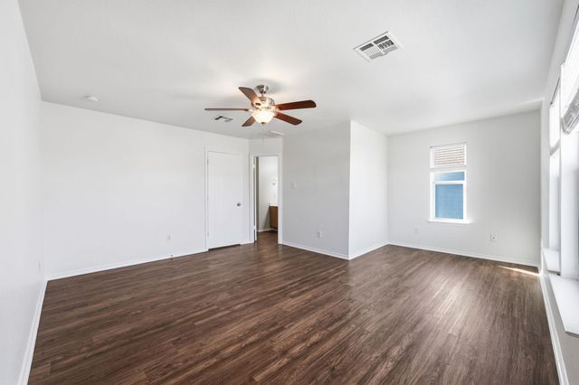 5325 Mathra DR, Del Valle, TX 78617