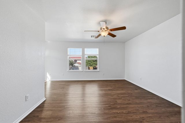 5325 Mathra DR, Del Valle, TX 78617