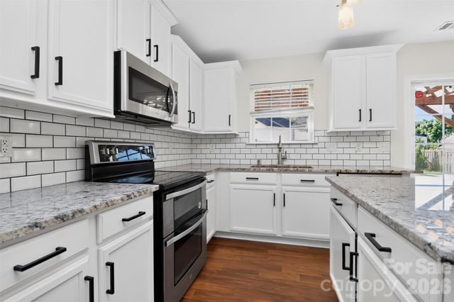 2043 Grimley Lane, Fort Mill, SC 29707