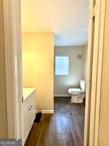 627 W 39th Street, Savannah, GA 31415