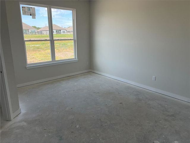 341 Harvest Lake Drive, Snook, TX 77878