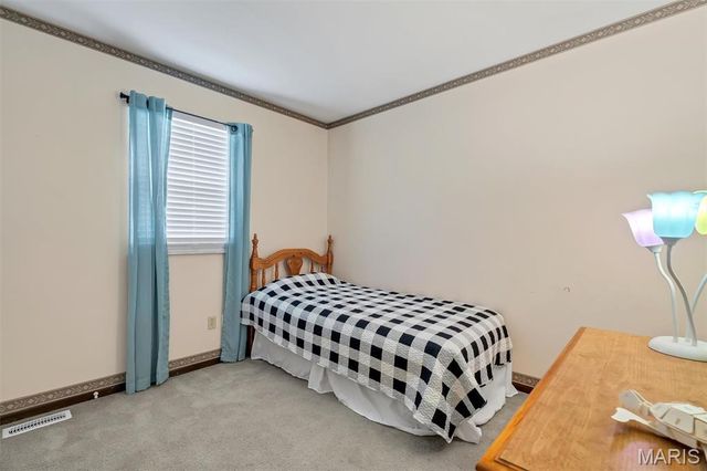 26 Roland Lane, St Peters, MO 63376