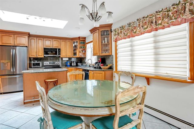 69 Churchill Lane, Smithtown, NY 11787