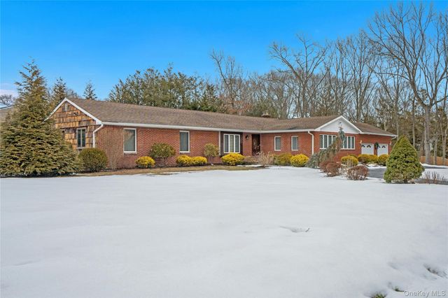 69 Churchill Lane, Smithtown, NY 11787
