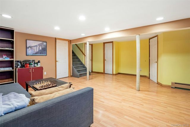 69 Churchill Lane, Smithtown, NY 11787