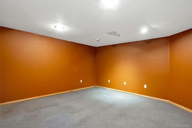 69 Churchill Lane, Smithtown, NY 11787