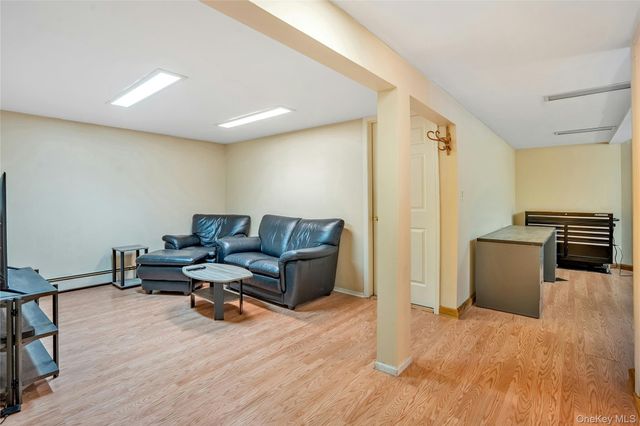 69 Churchill Lane, Smithtown, NY 11787