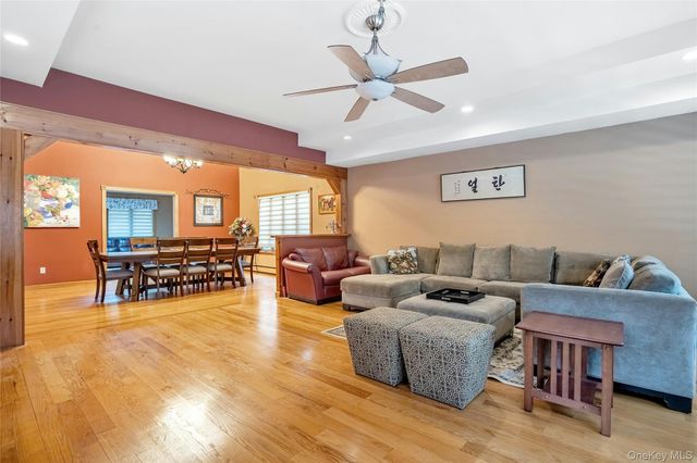 69 Churchill Lane, Smithtown, NY 11787