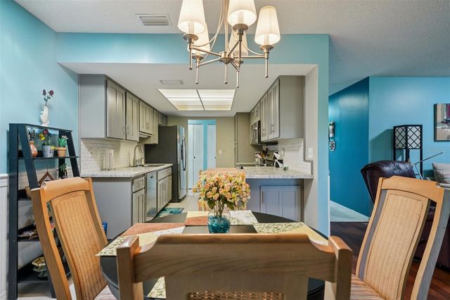 2003 HALIDOM WAY, Sun City Center, FL 33573