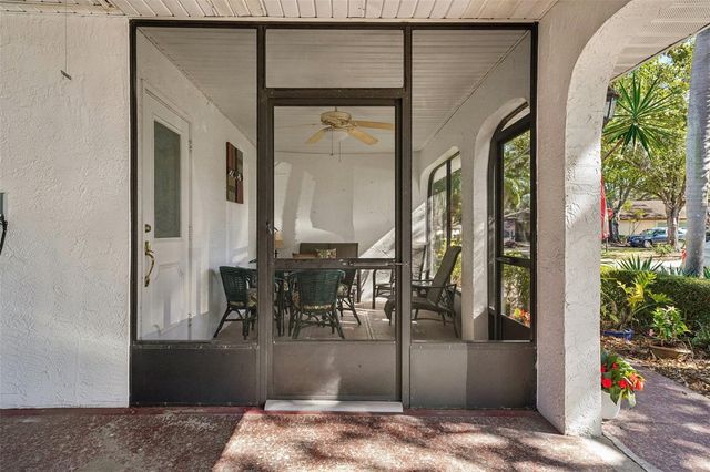 2003 HALIDOM WAY, Sun City Center, FL 33573