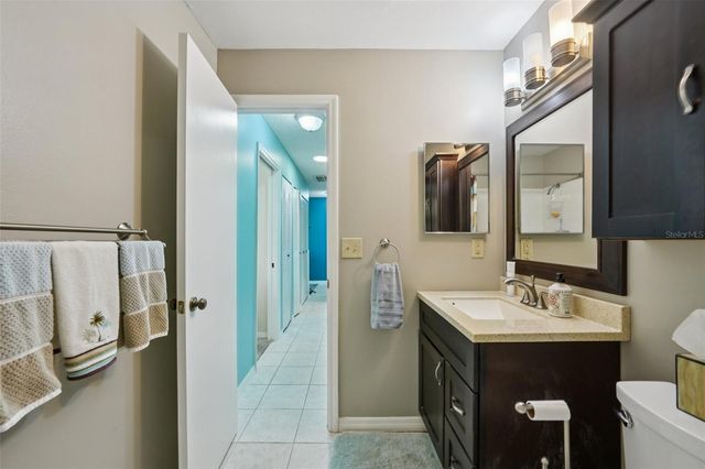 2003 HALIDOM WAY, Sun City Center, FL 33573