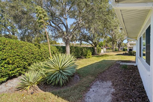 2003 HALIDOM WAY, Sun City Center, FL 33573