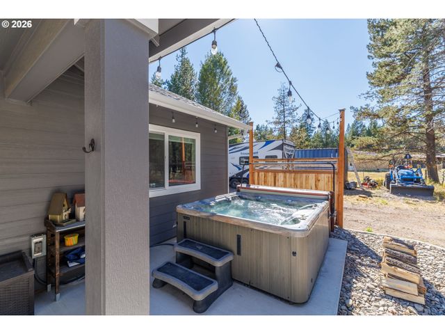 17450 MEADOW Way, Bend, OR 97707