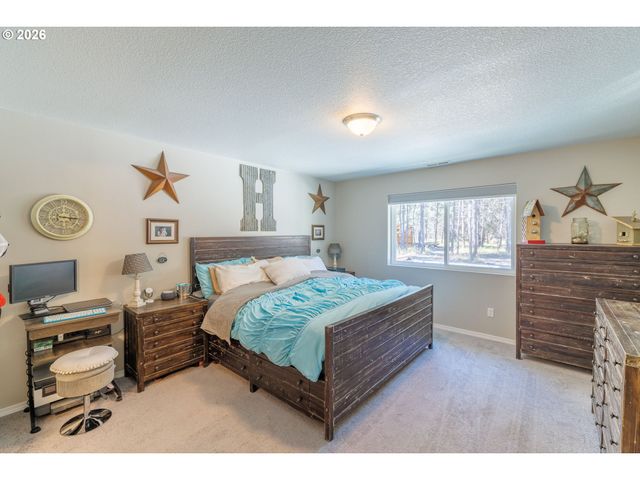 17450 MEADOW Way, Bend, OR 97707