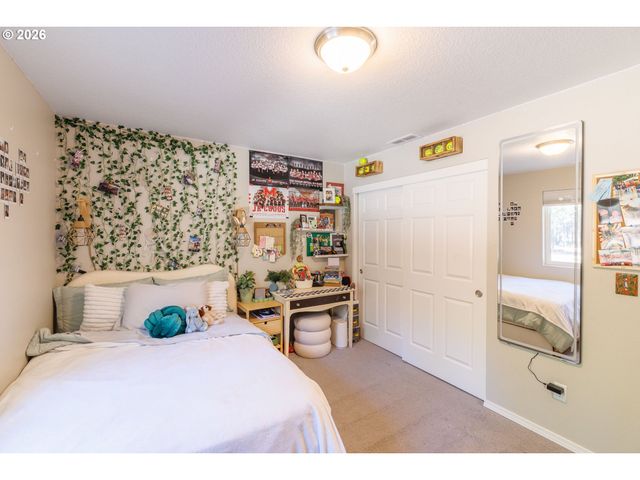 17450 MEADOW Way, Bend, OR 97707