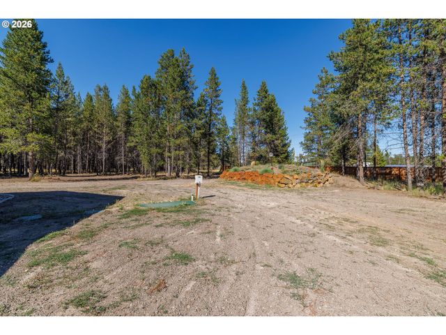 17450 MEADOW Way, Bend, OR 97707