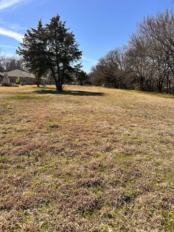 4196 Portwood Drive, Lancaster, TX 75134