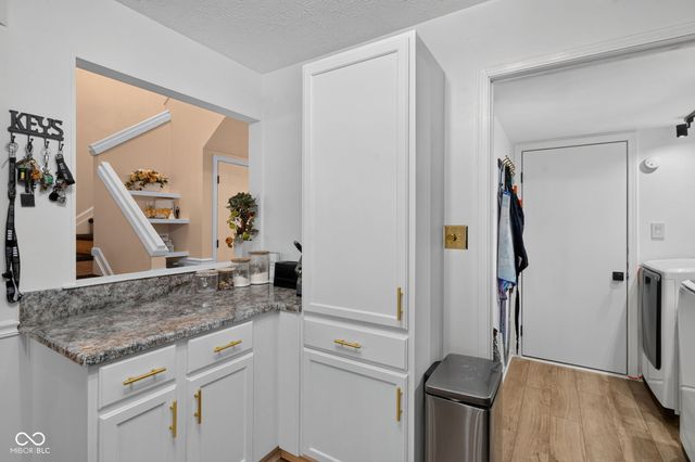 9209 Sea Pine Lane, Indianapolis, IN 46250