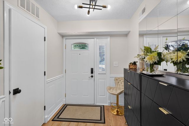 9209 Sea Pine Lane, Indianapolis, IN 46250