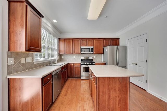 221 Balaban Circle, Woodstock, GA 30188
