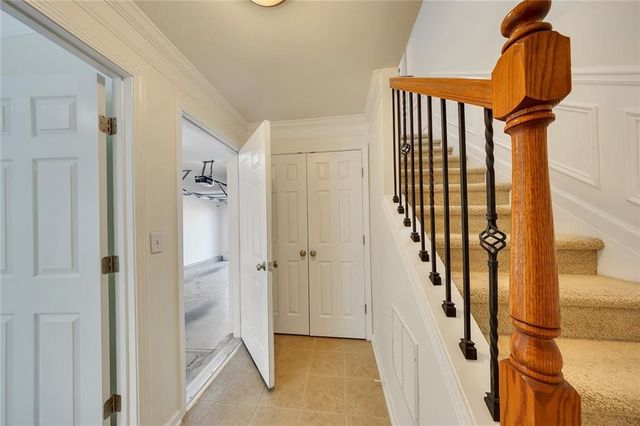 221 Balaban Circle, Woodstock, GA 30188
