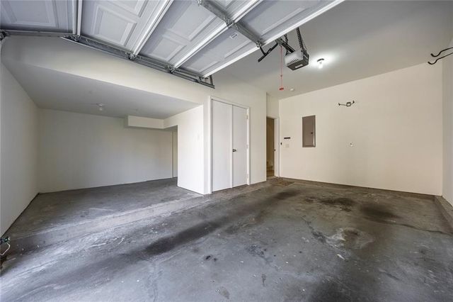 221 Balaban Circle, Woodstock, GA 30188