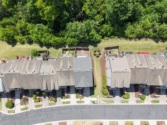 221 Balaban Circle, Woodstock, GA 30188