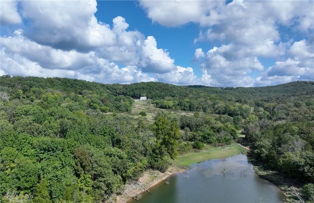 11105 Cedar Rock Road, Garfield, AR 72732