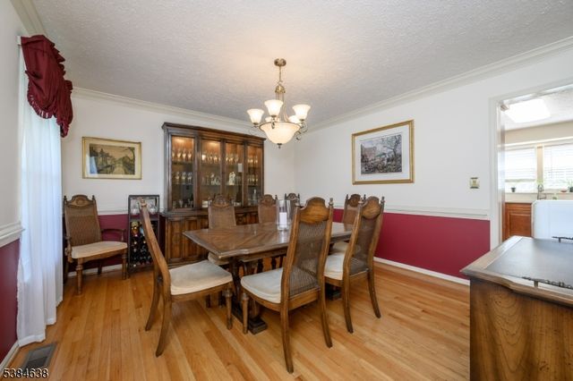 5 Cliffside Drive, Franklin Twp., NJ 08886