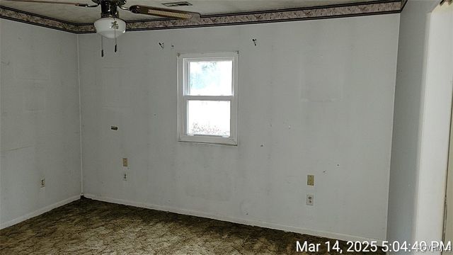 683 Oakes Landing Rd, Saluda, VA 23149