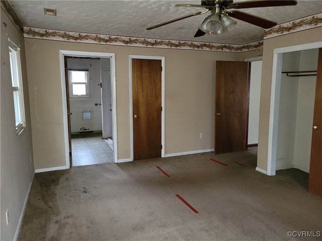 683 Oakes Landing Rd, Saluda, VA 23149